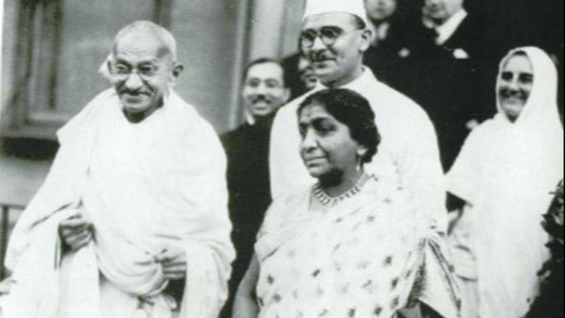 File:Gandhi Naidu London.jpg