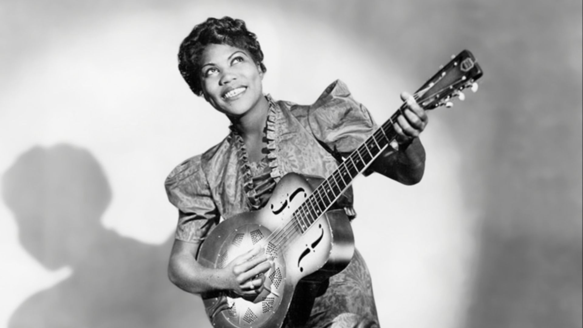 File:Sister Rosetta Tharpe (1938 publicity photo with guitar).jpg