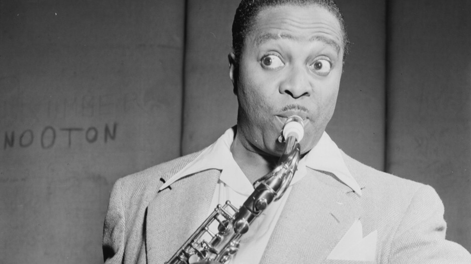 File:Louis Jordan, New York, N.Y., ca. July 1946 (William P. Gottlieb 04731).jpg