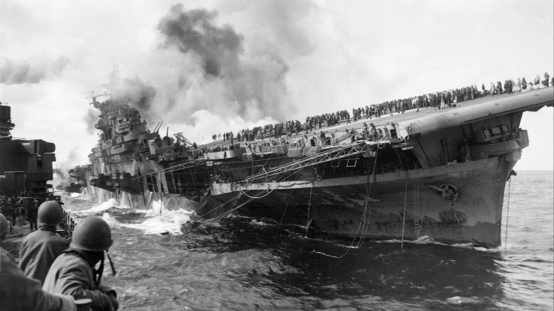 File:Attack on carrier USS Franklin 19 March 1945.jpg