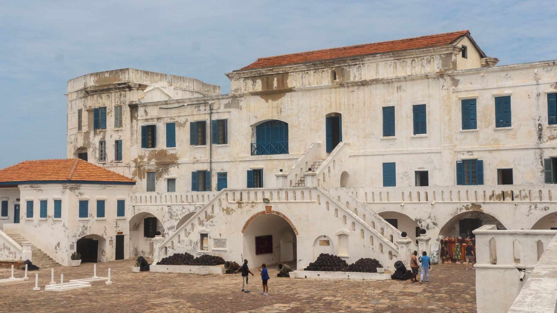 File:Cape Coast Castle 37.jpg