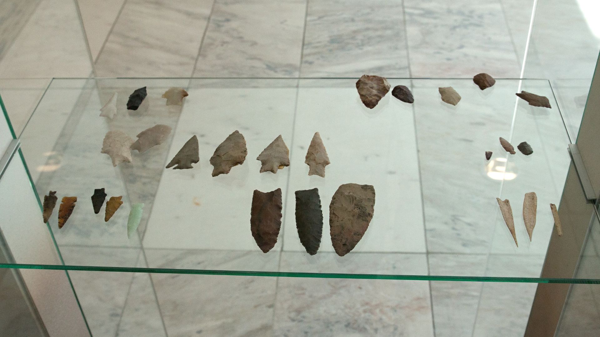 File:Stone points of the paleo-Indians, Anthropos, Brno, 187952.jpg