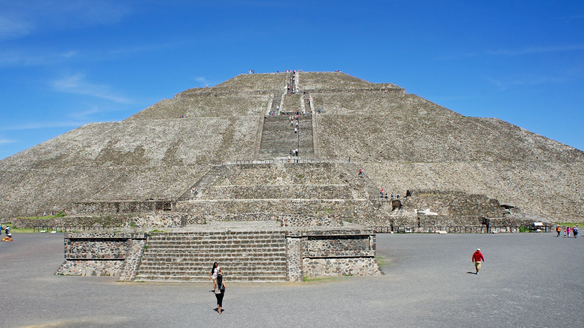 File:Sun Pyramid 05 2015 Teotihuacan 3304.JPG