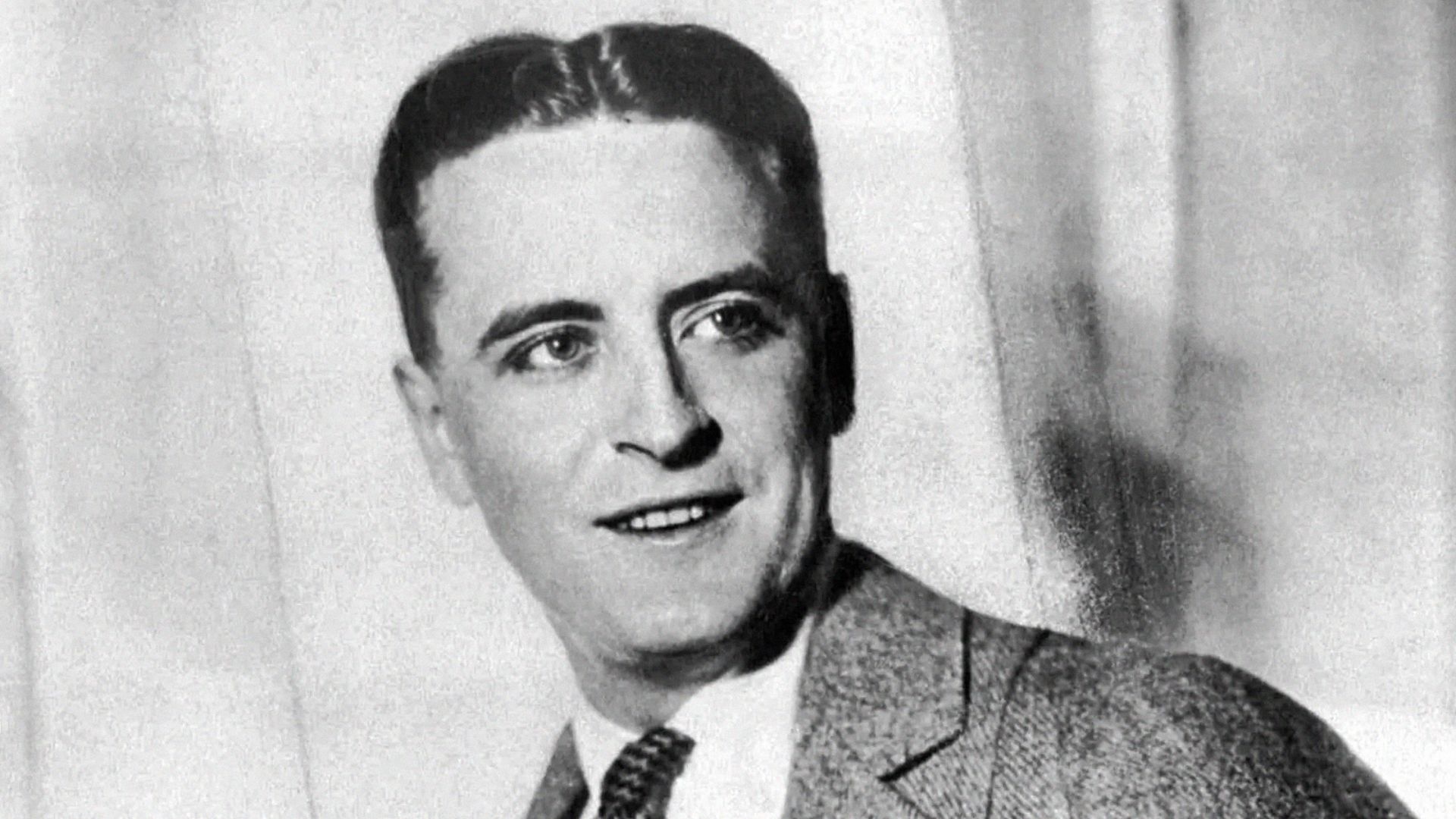 File:F. Scott Fitzgerald circa 1923.jpg