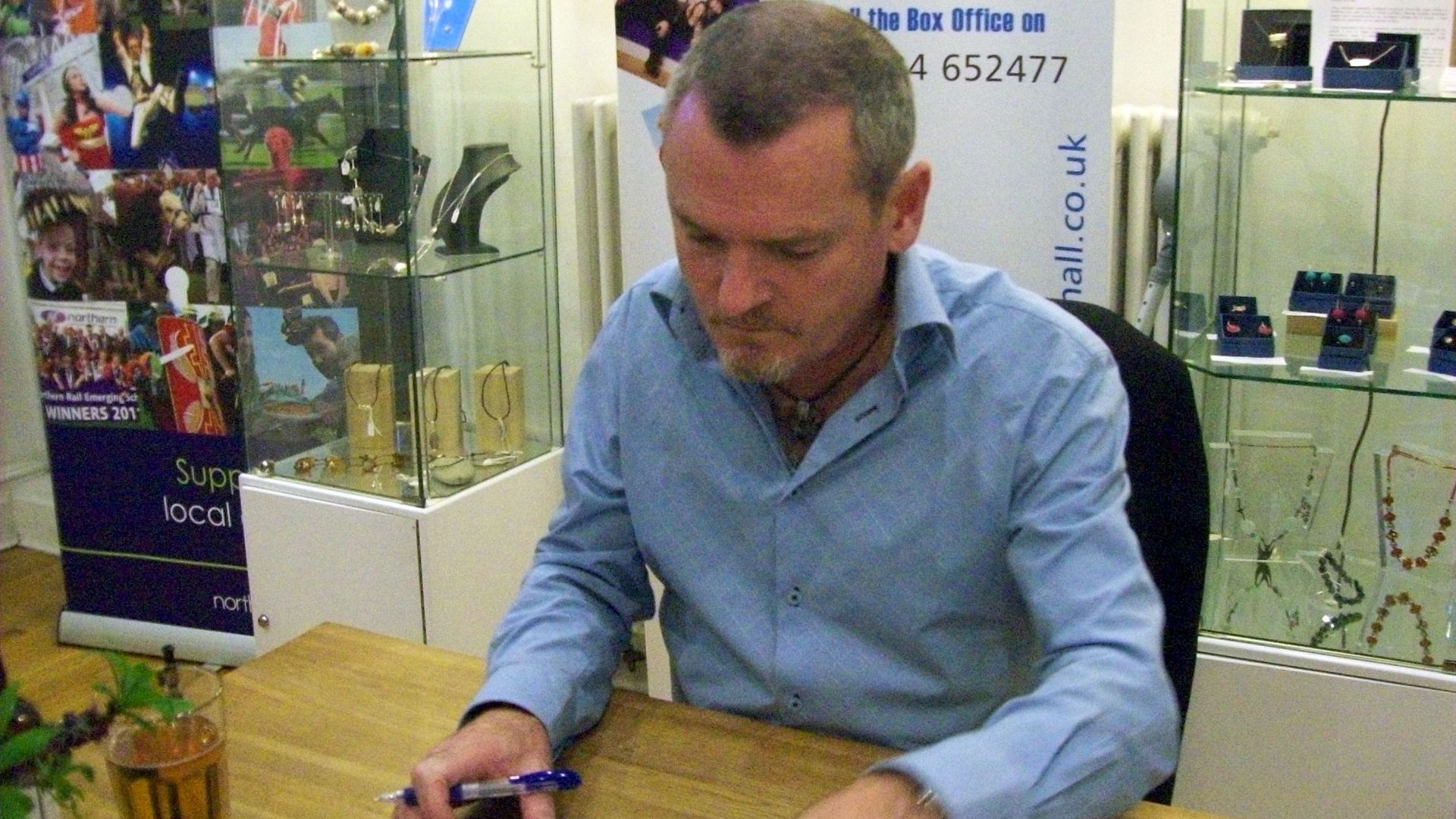 File:Joe Simpson - 2013.jpg