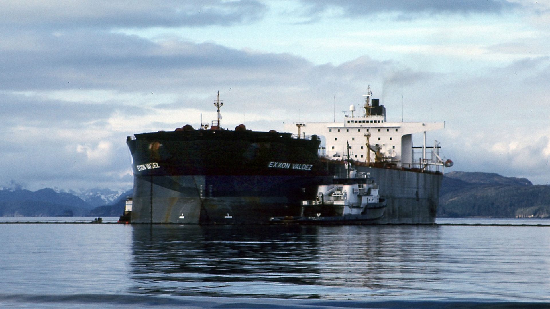 File:Exxon Valdez Oil Spill (13266806523).jpg