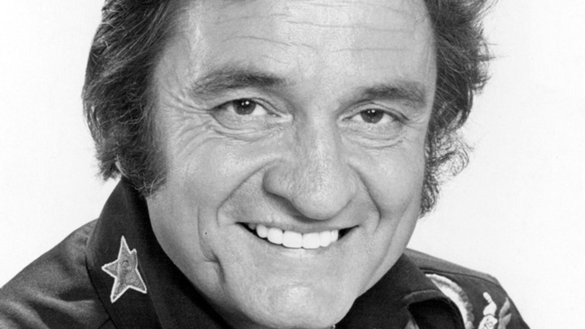 File:Johnny Cash 1977.jpg