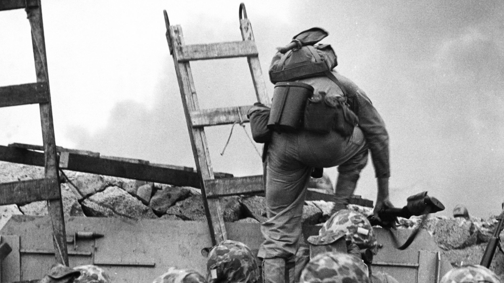 File:Lopez scaling seawall.jpg