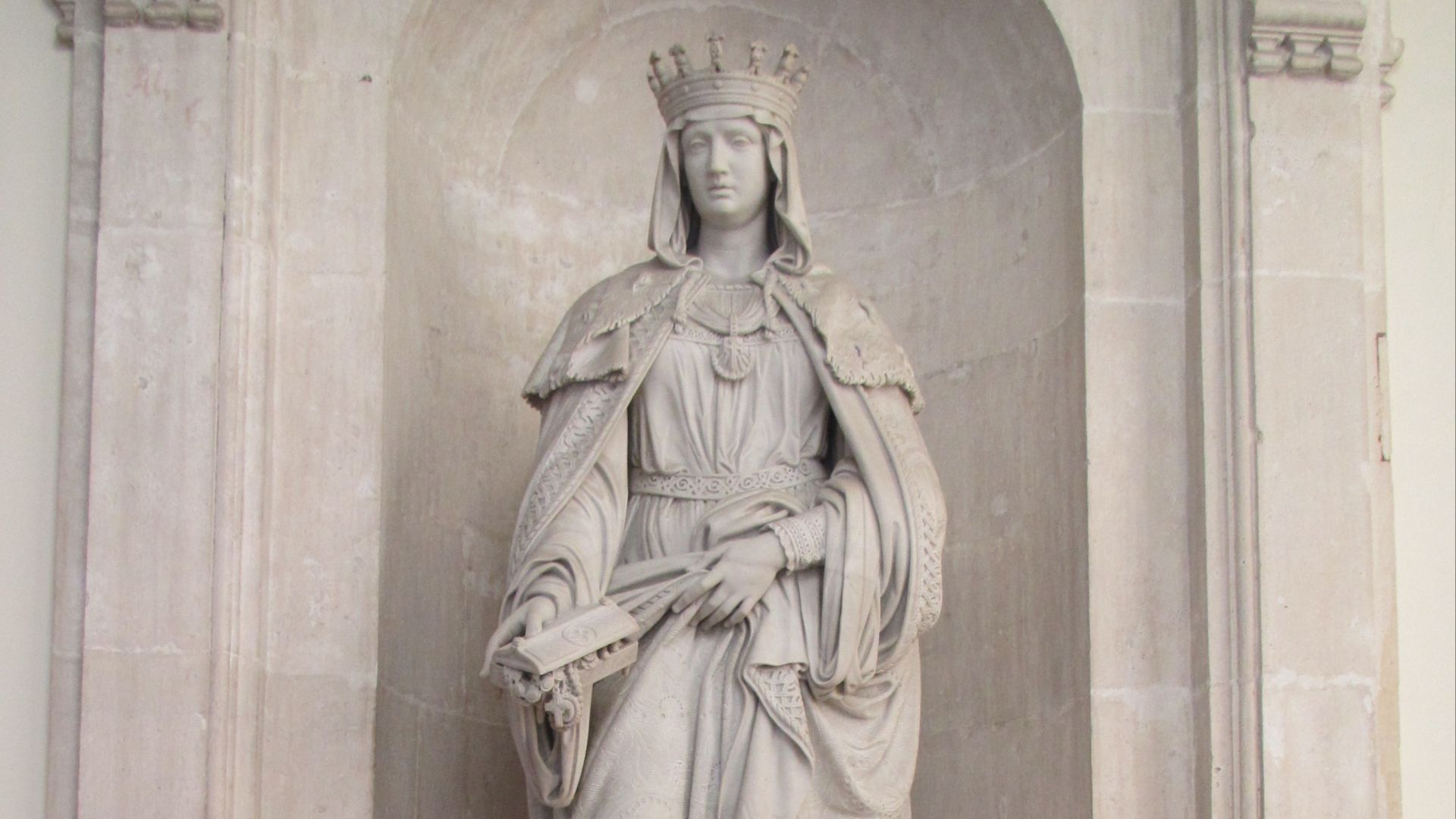 File:Isabella I of Castile in the royal palace.jpg