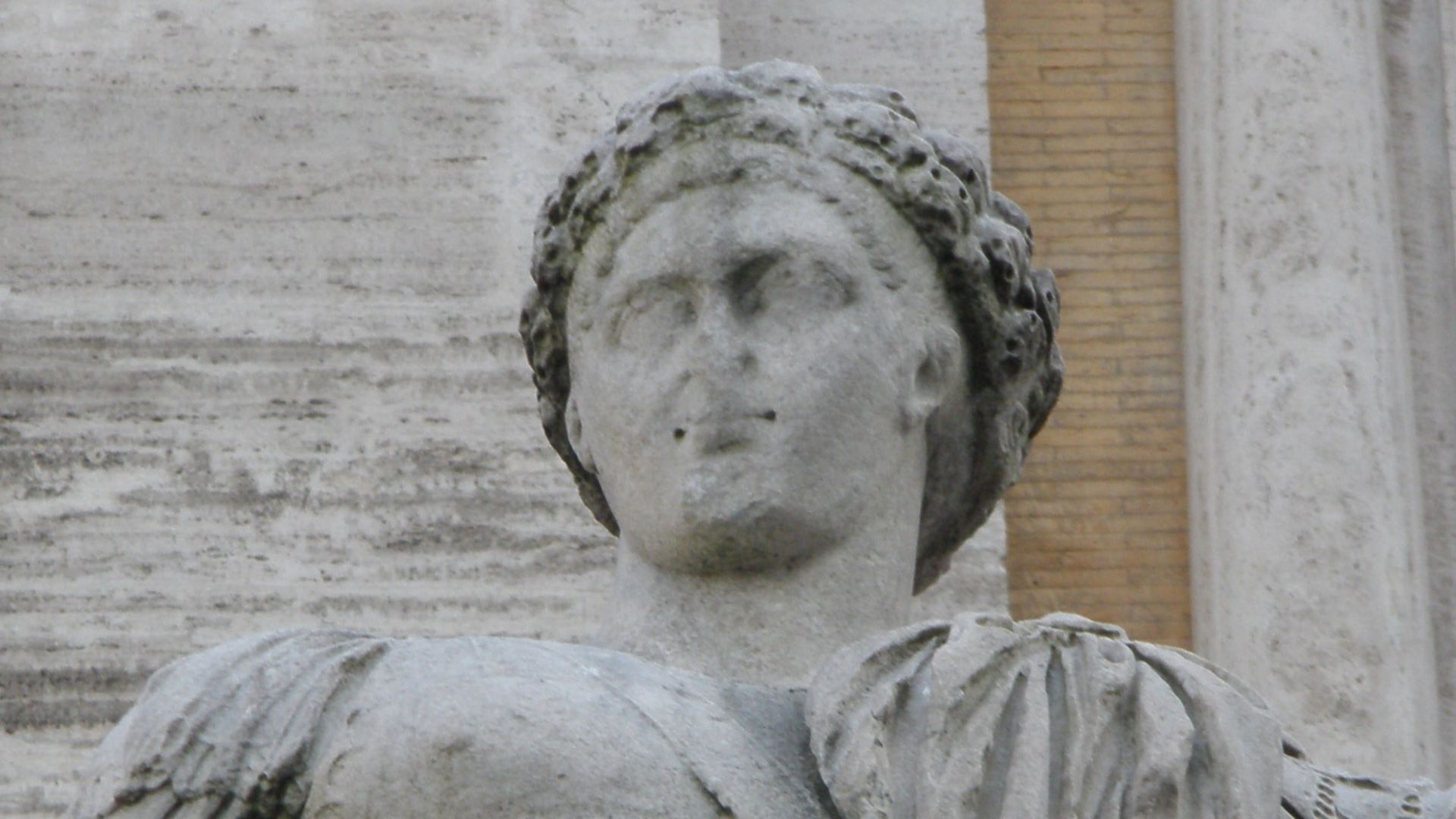File:Campidoglio, Roma - Costantino II cesare dettaglio.jpg