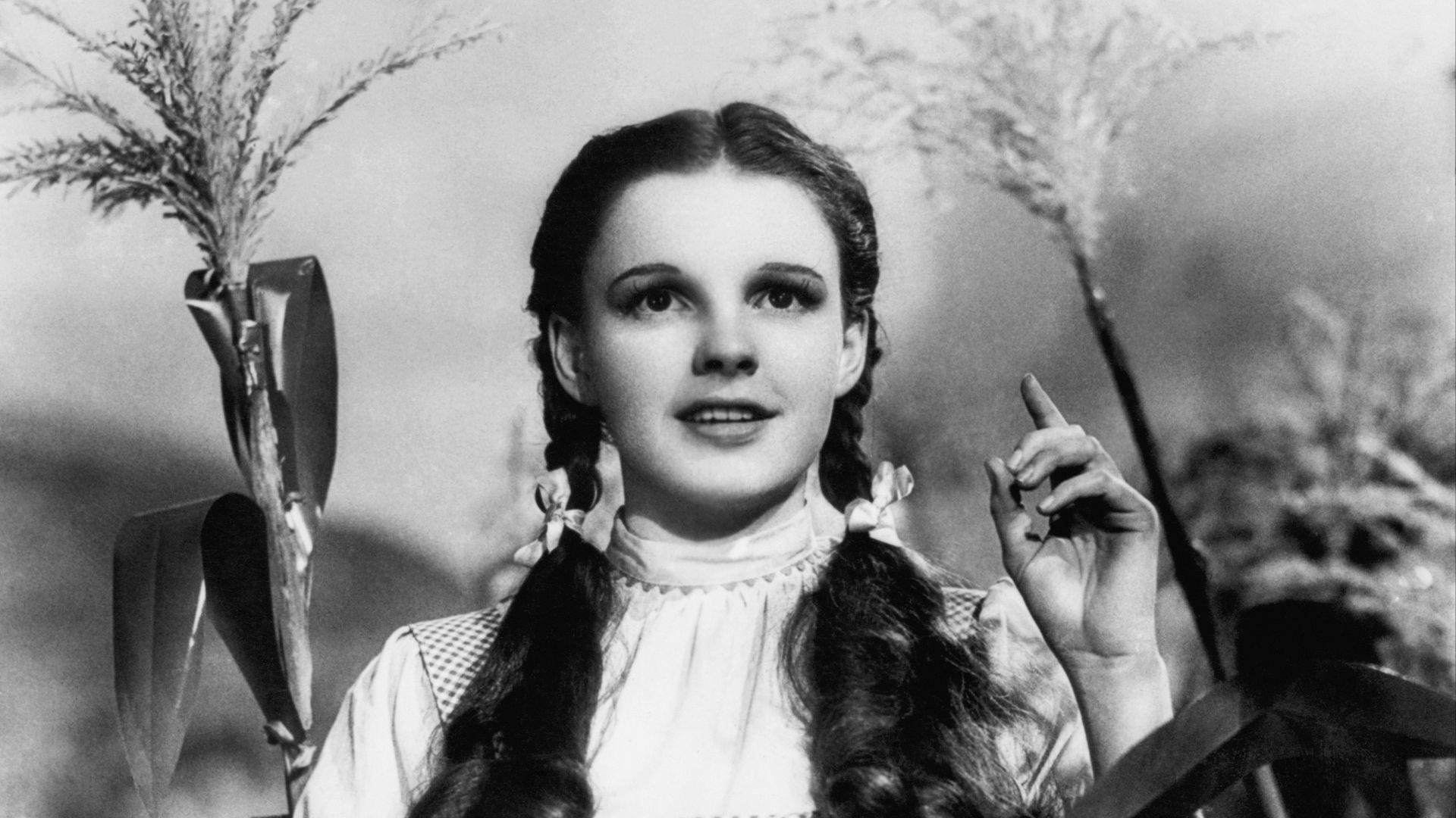 File:The Wizard of Oz Judy Garland 1939.jpg