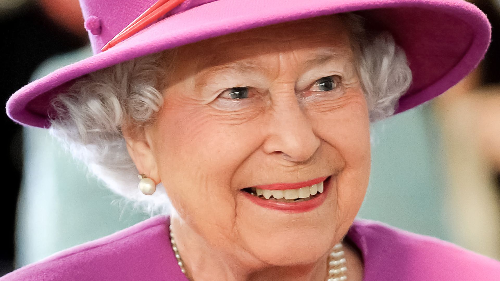 File:Queen Elizabeth II in March 2015.jpg