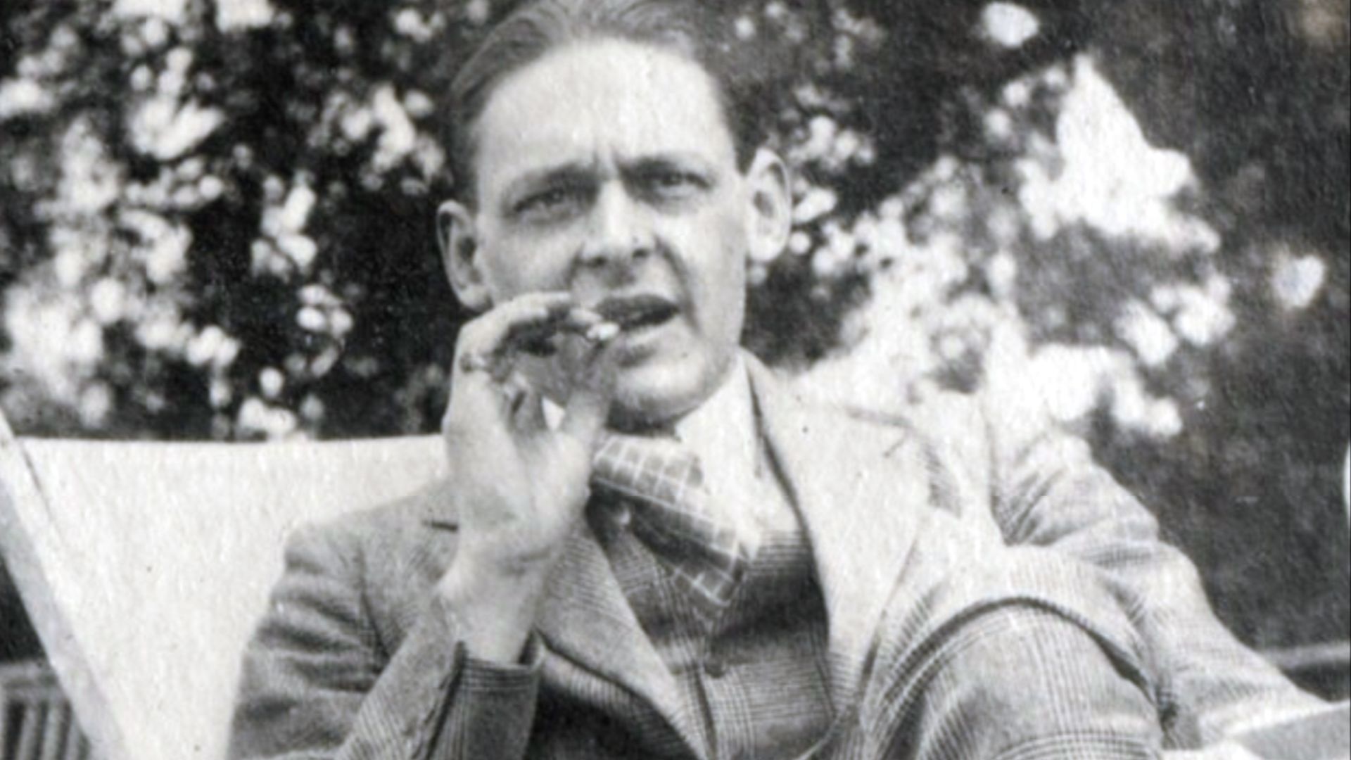 File:T.S. Eliot, 1923.JPG