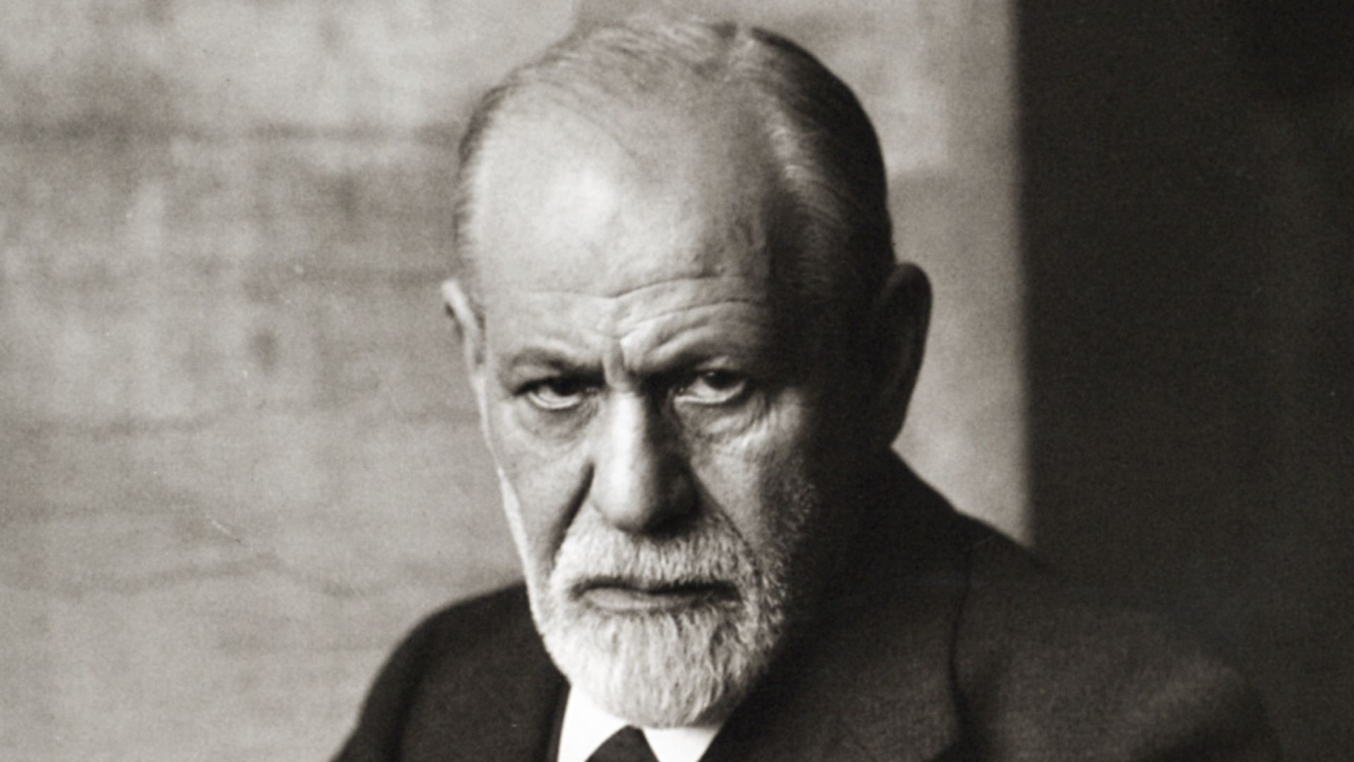 File:Sigmund Freud 1926.jpg