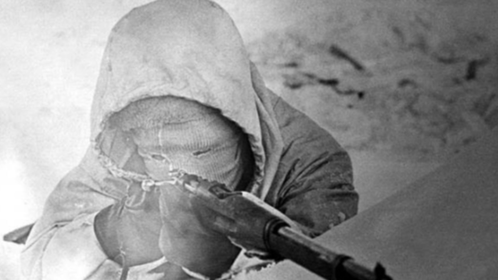 File:Camouflaged simo hayha.jpg