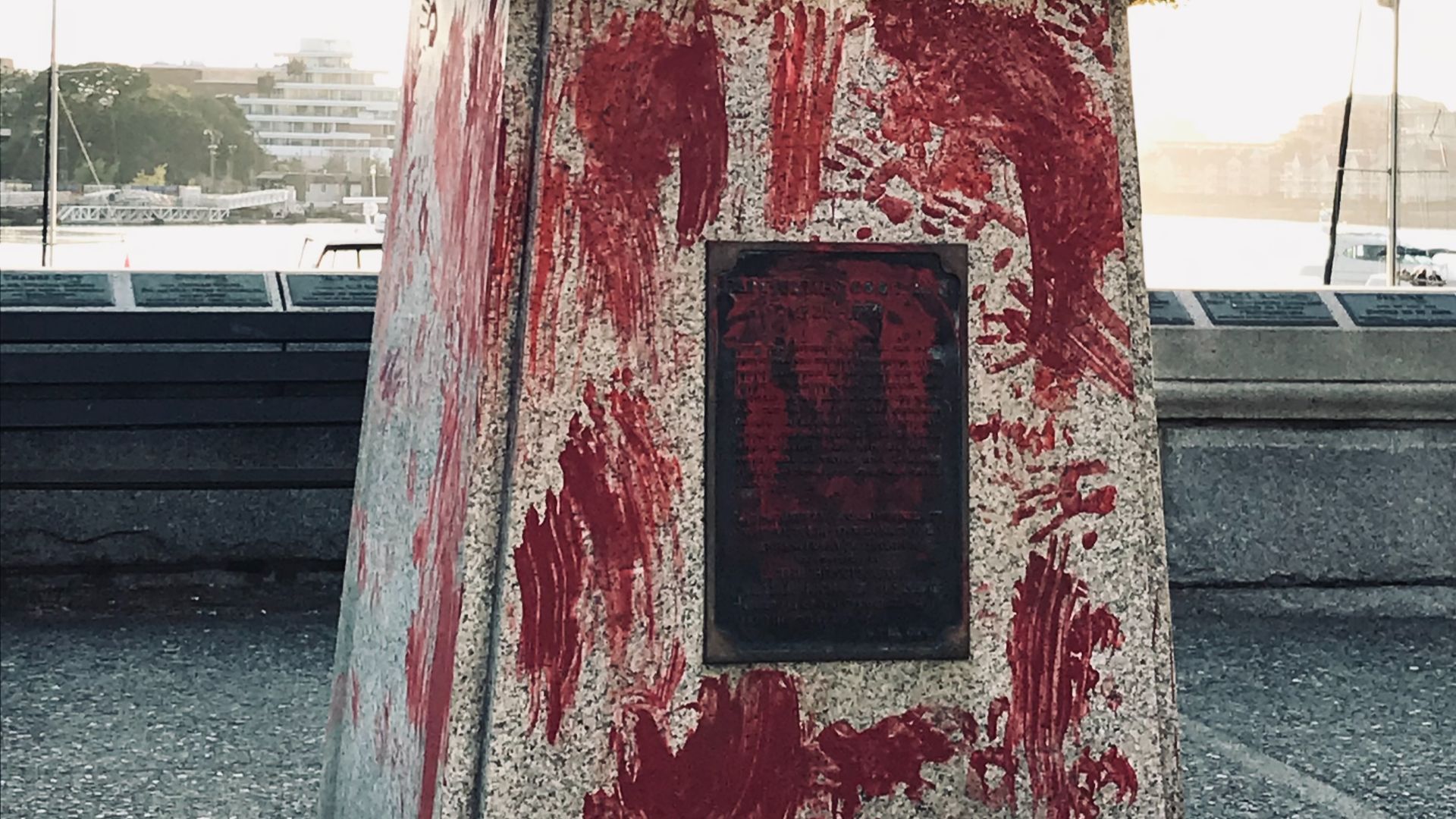 File:James Cook statue Victoria destroyed 6 July 2021.jpg