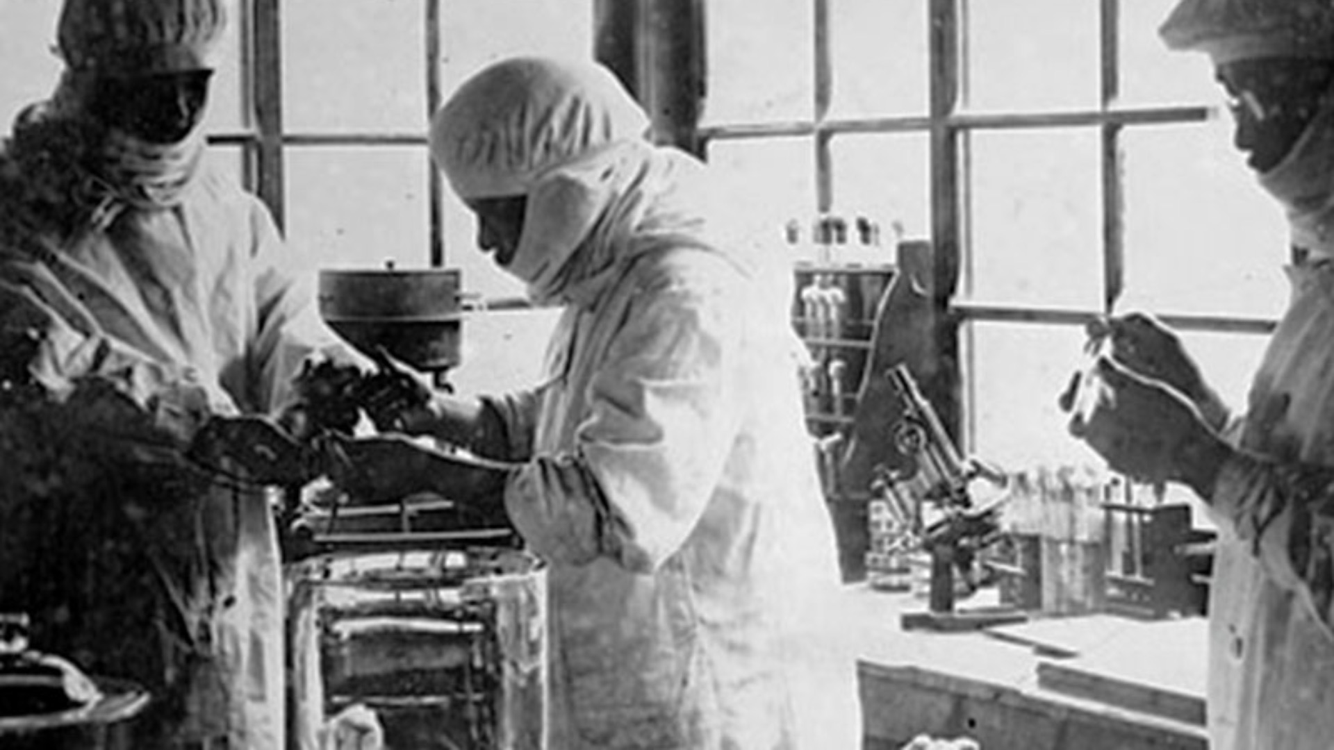 File:Japan - Injecting pest bacillus into rats (cropped).jpg