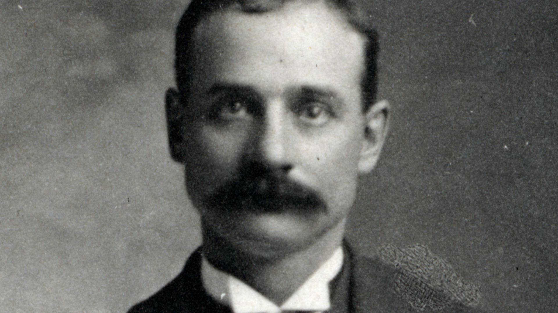 178006184938d010696b8b658c11d44fe862b3b039eafb3c57.jpg