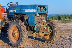 tractor-4049832-300x200.jpg