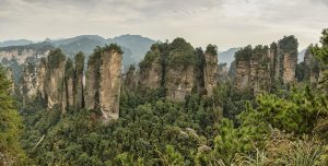 1_zhangjiajie_huangshizhai_wulingyuan_panorama_2012-300x152.jpg