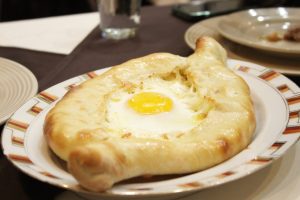 Adjaruli_Khachapuri_Restaurant_Aragvi-300x200.jpg
