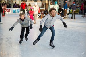 ice-skating-235547_1920-300x200.jpg
