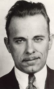 366px-John_Dillinger_mug_shot-183x300.jpg