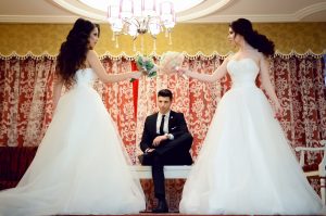beautiful-bouquet-brides-875995-300x199.jpg