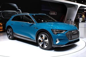 800px-Audi_e-tron_Paris_Motor_Show_2018_IMG_0442-300x200.jpg