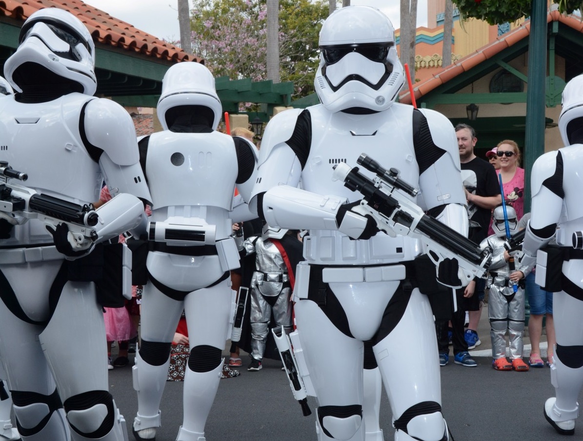 star_wars_stormtrooper_armed-1215301-1550109040705.jpg