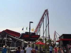 800px-Intimidator_sign_and_lift_hill-300x225.jpg