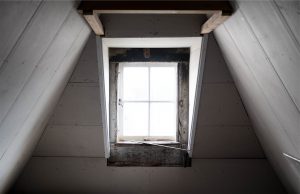 window-691893_1920-300x194.jpg