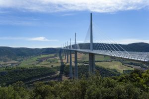 millau-viaduct-3427411-300x200.jpg