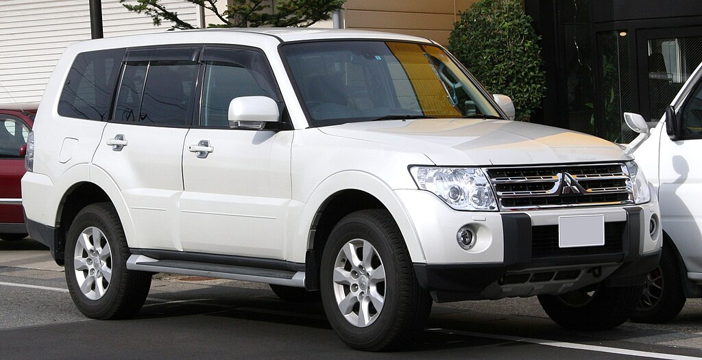 Mitsubishi_Pajero_Exceed.jpg