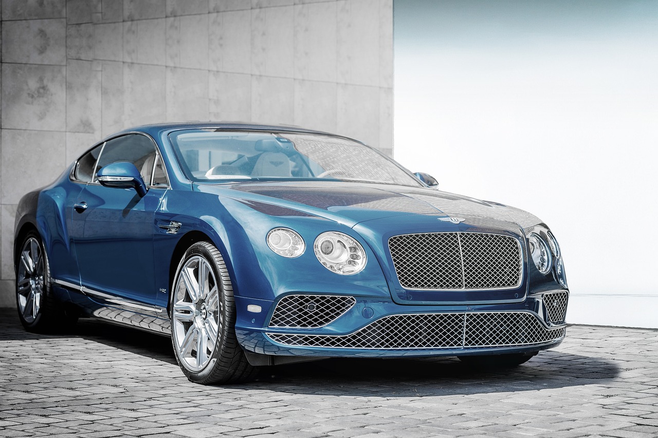 bentley-2072125_1280.jpg