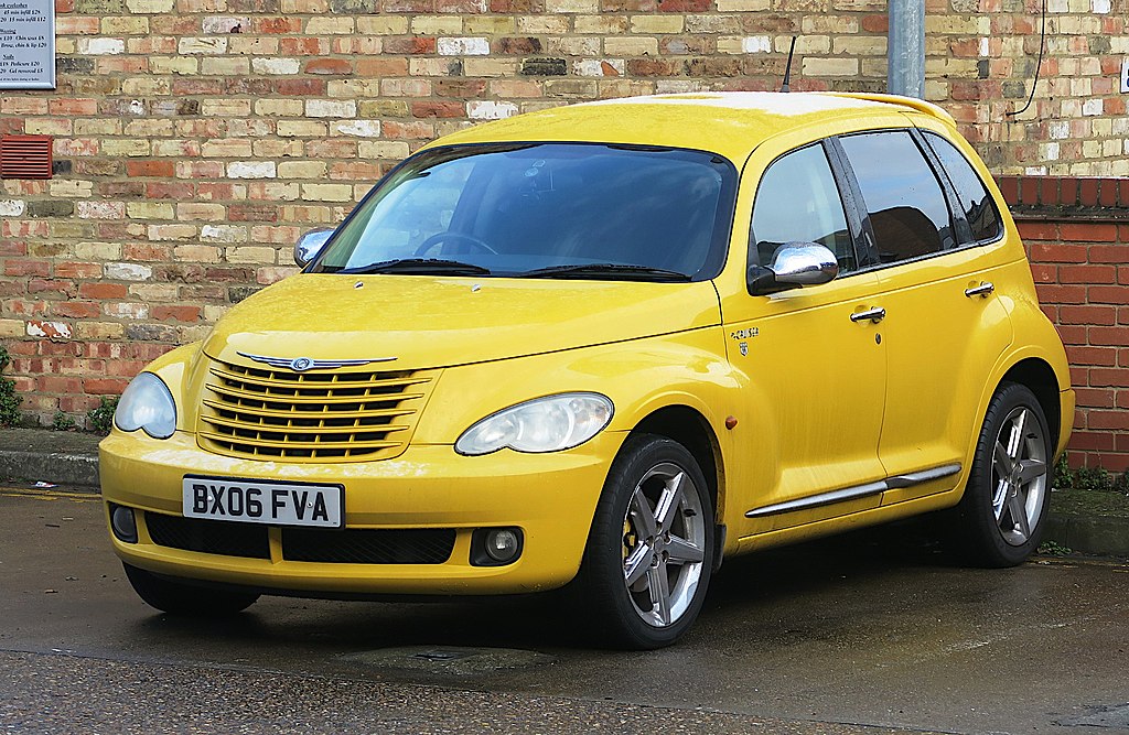 1024px-Chrysler_PT_Cruiser_2429cc_registered_March_2006.jpg