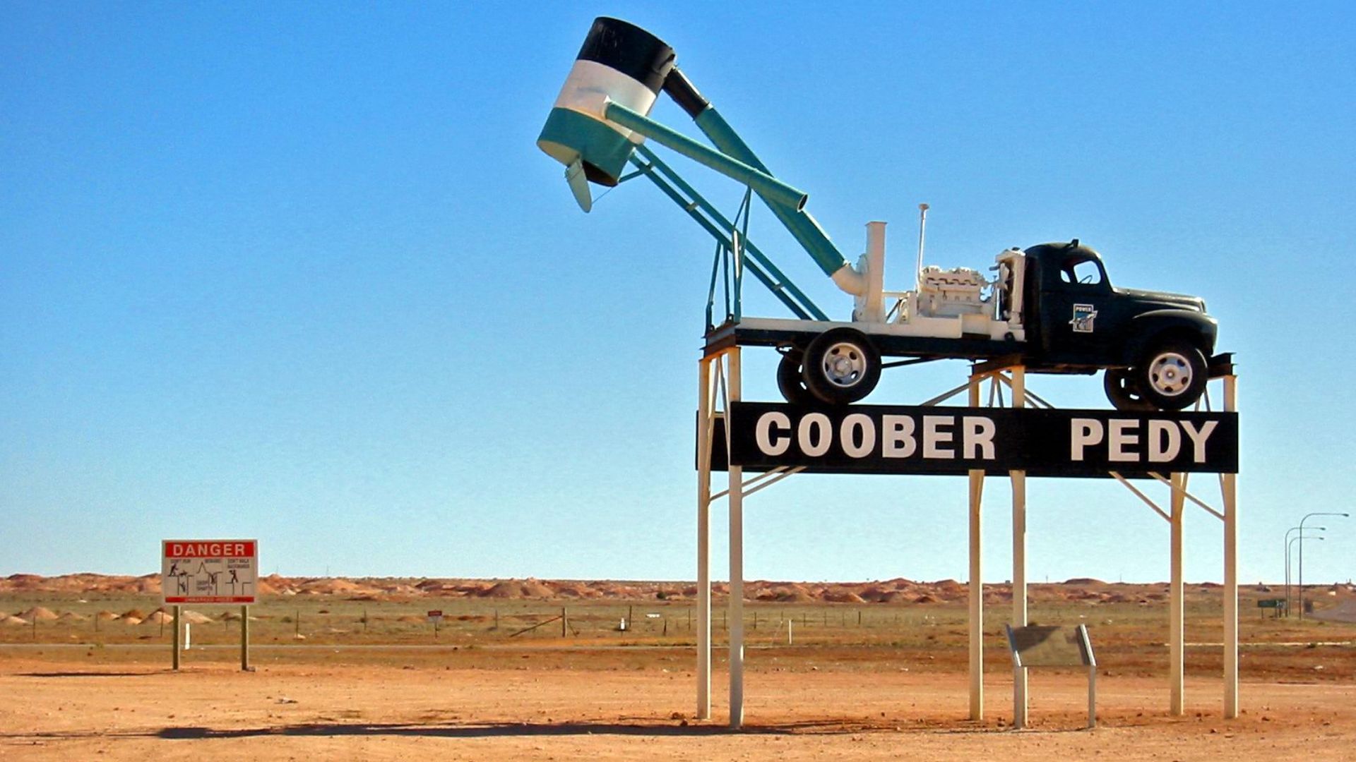 File:Coober Pedy Australia.jpg