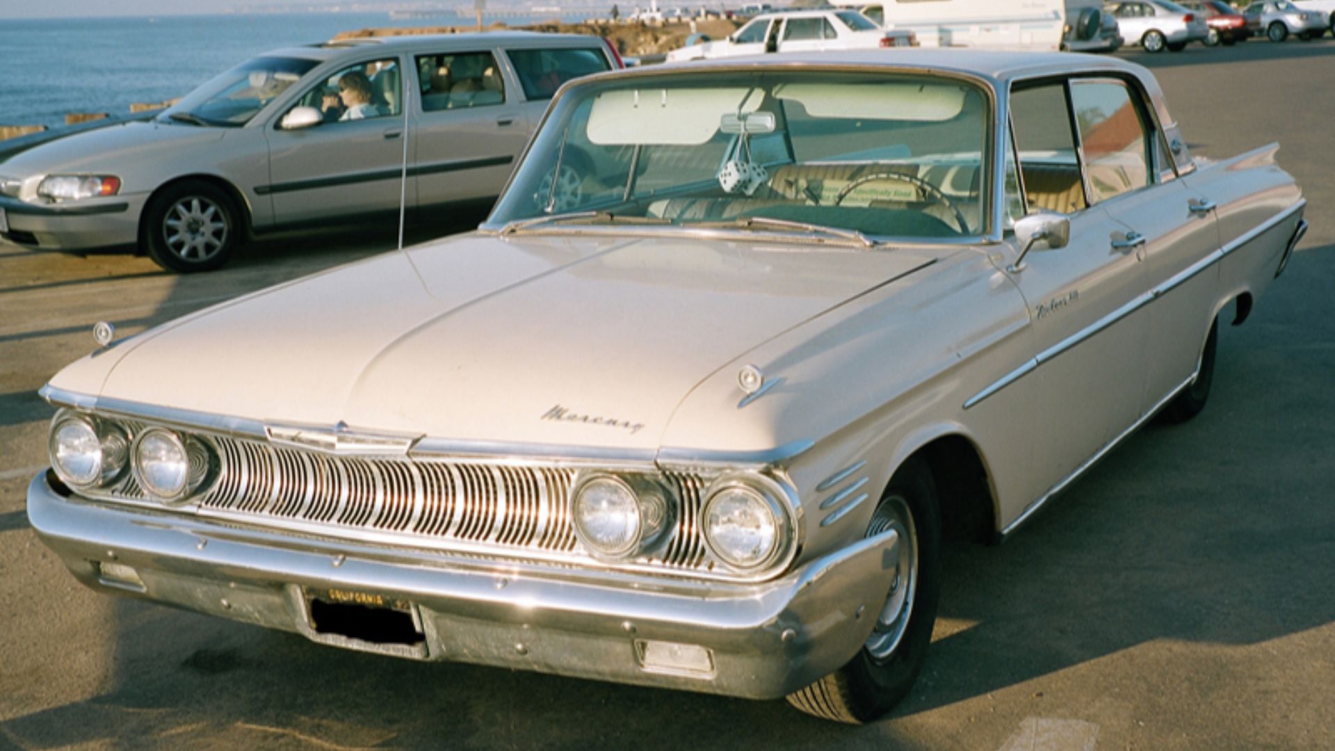 File:Meteorsunsetcliffs1 (cropped 1).jpg