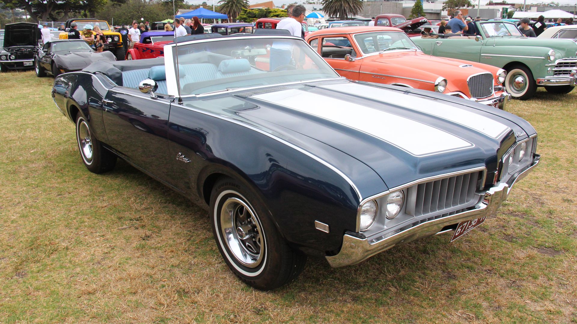 File:1969 Oldsmobile Cutlass S Convertible (31221553133).jpg