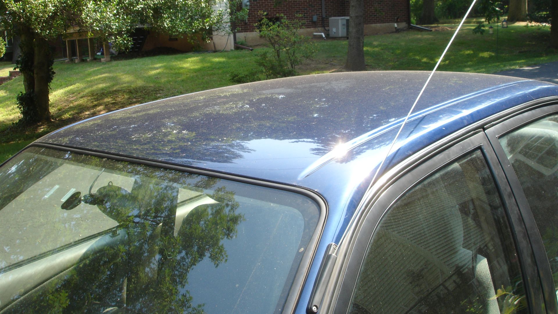 File:Car radio antenna extended landscape.jpeg