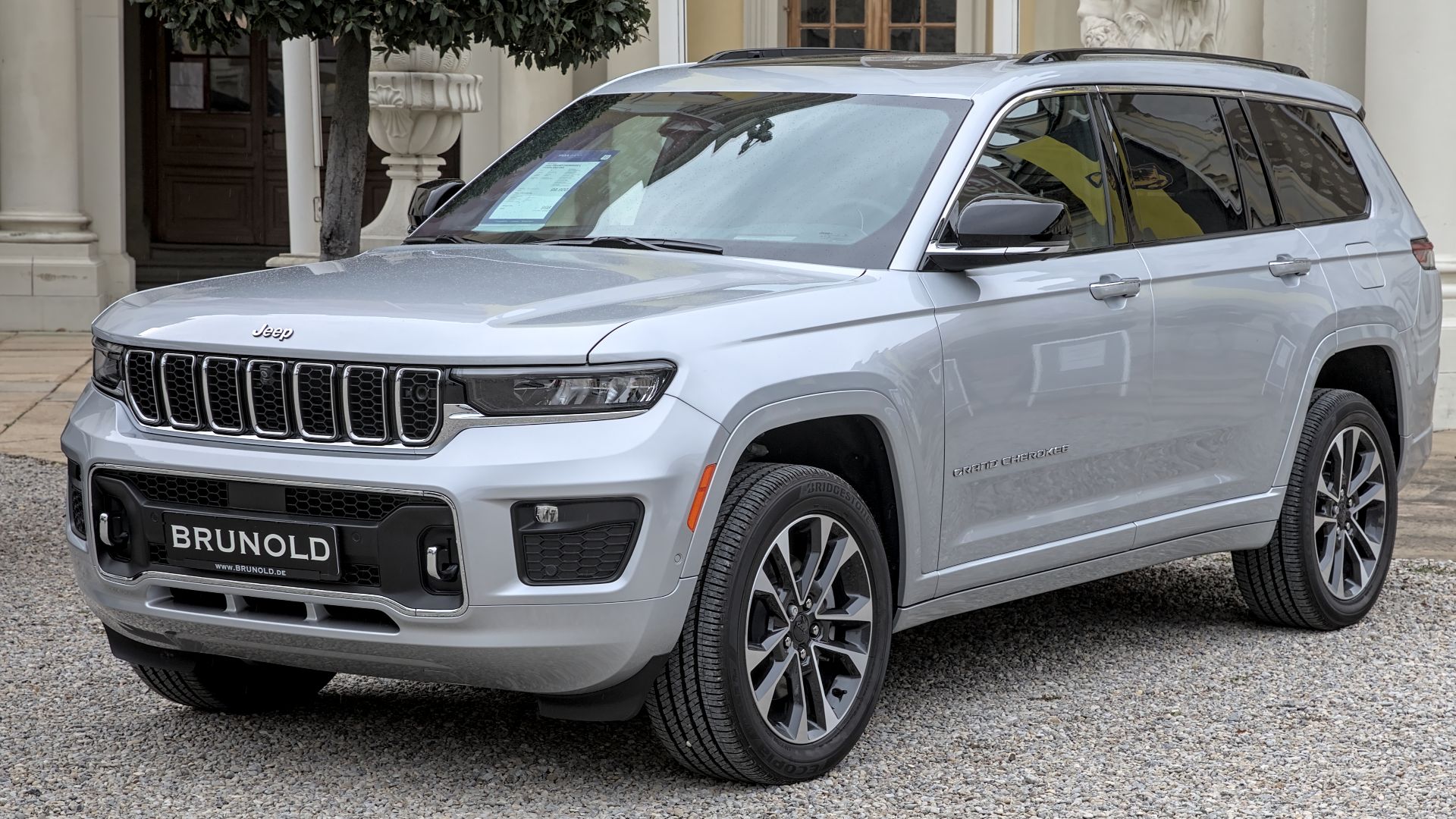 File:Jeep Grand Cherokee L Overland Automesse Ludwigsburg 2022 1X7A5918.jpg