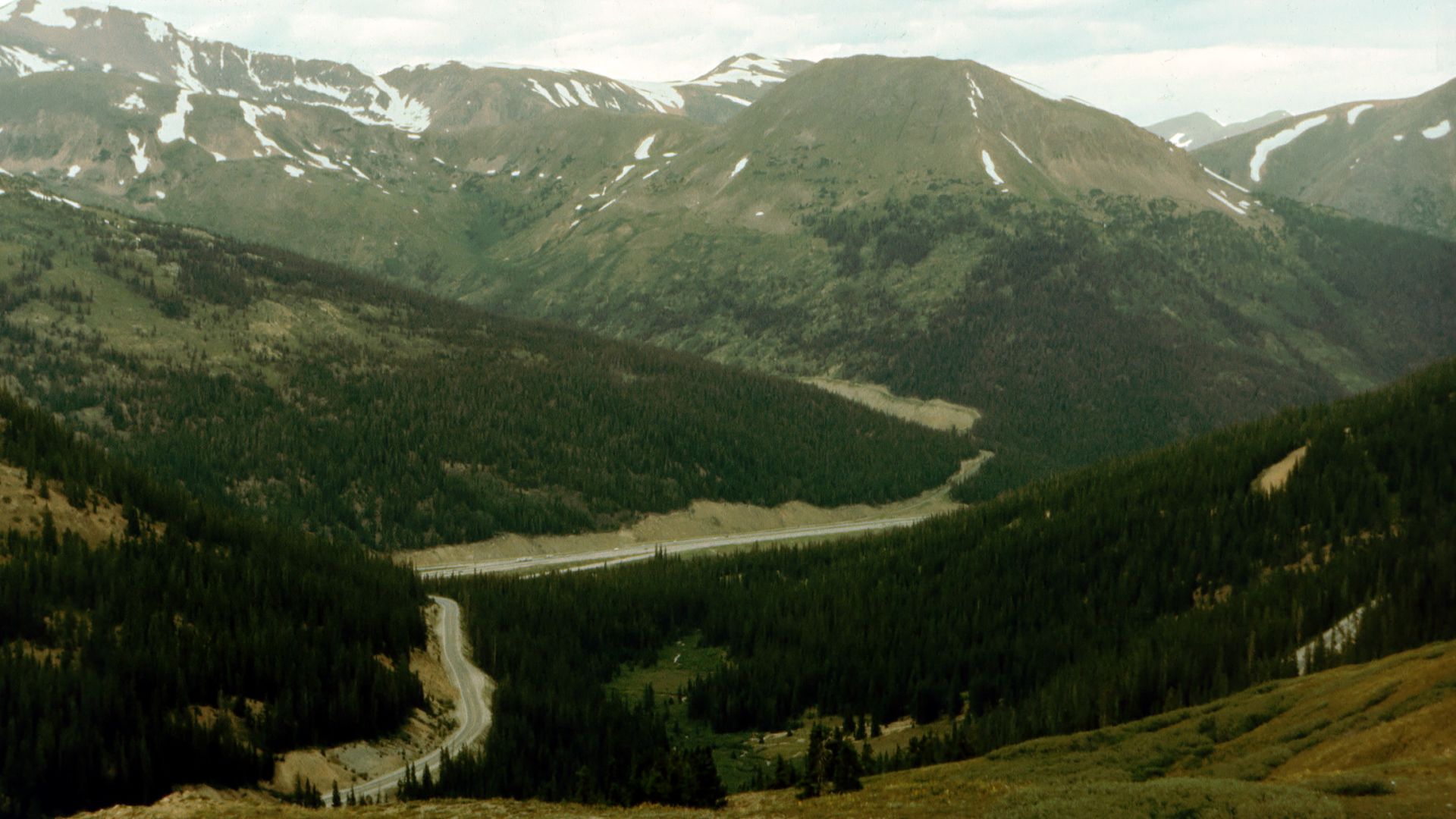 File:Loveland Pass, Colorado 1993 - panoramio.jpg