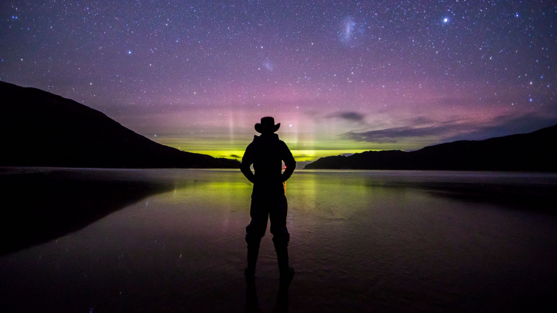 File:Aurora Australis Over the Tasman Sea from SouthWest National Park.jpg