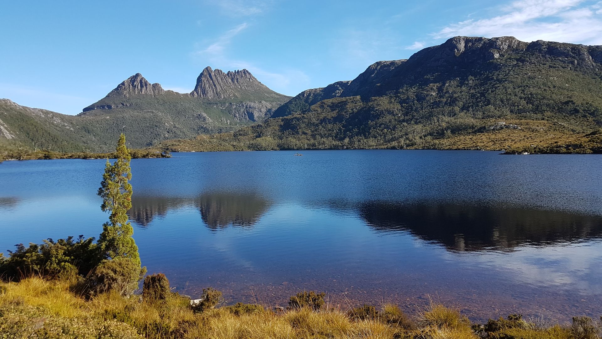 File:Hiking at Cradle Mountain, Lake St Clair National Park.jpg