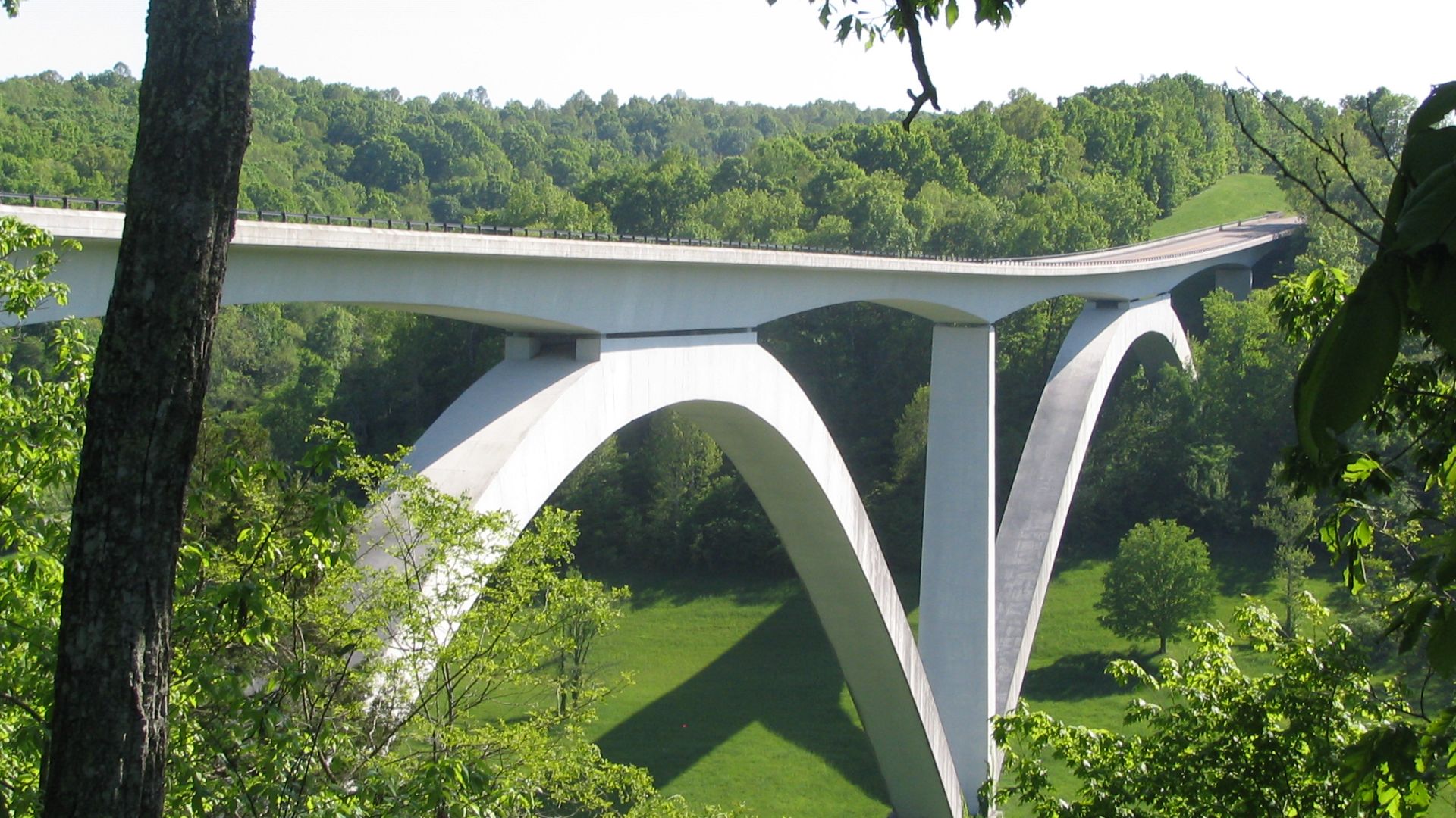 File:Natchez Trace Parkway Bridge.jpg