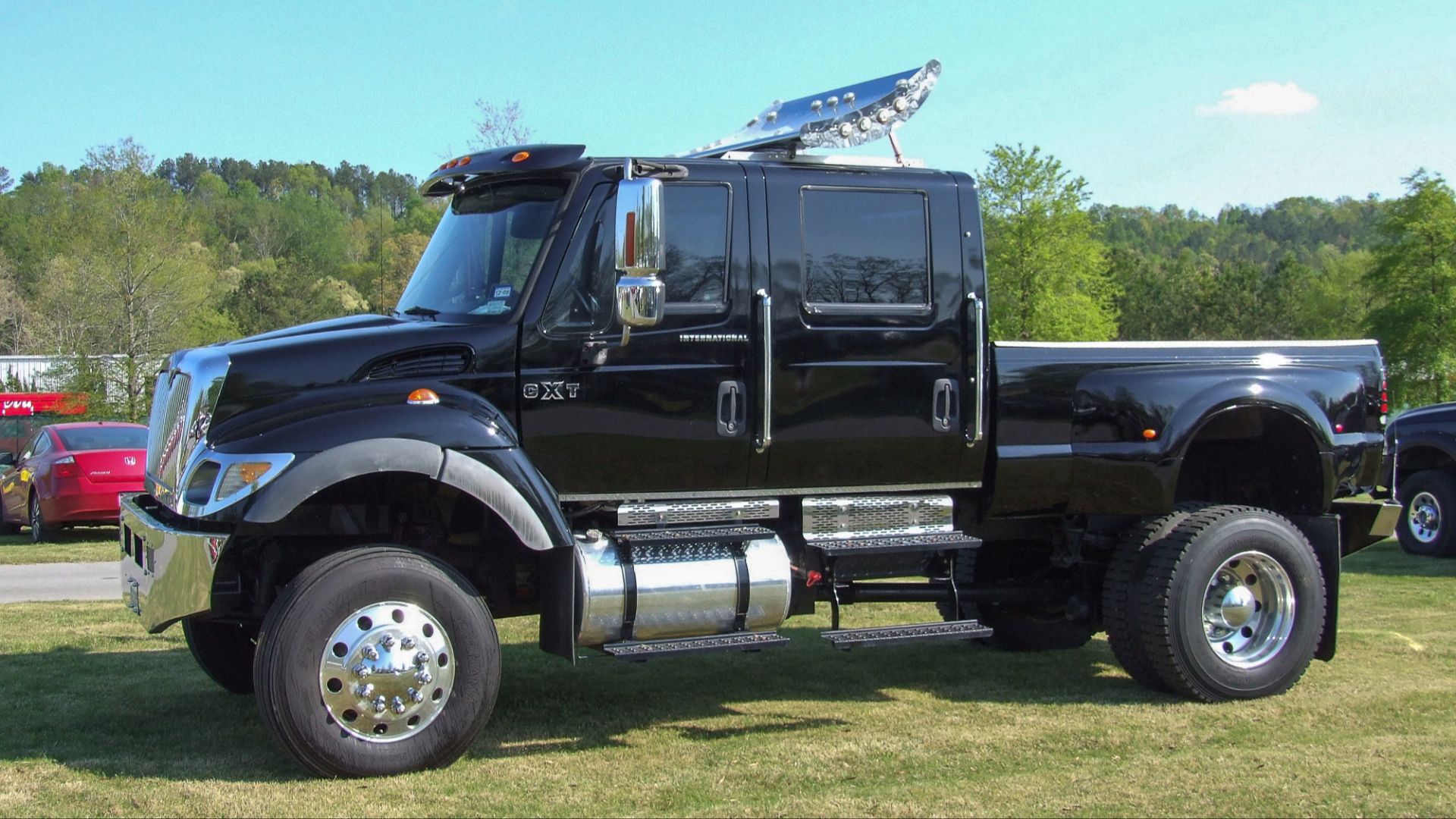 File:International CXT Commercial Extreme Truck 1.jpg