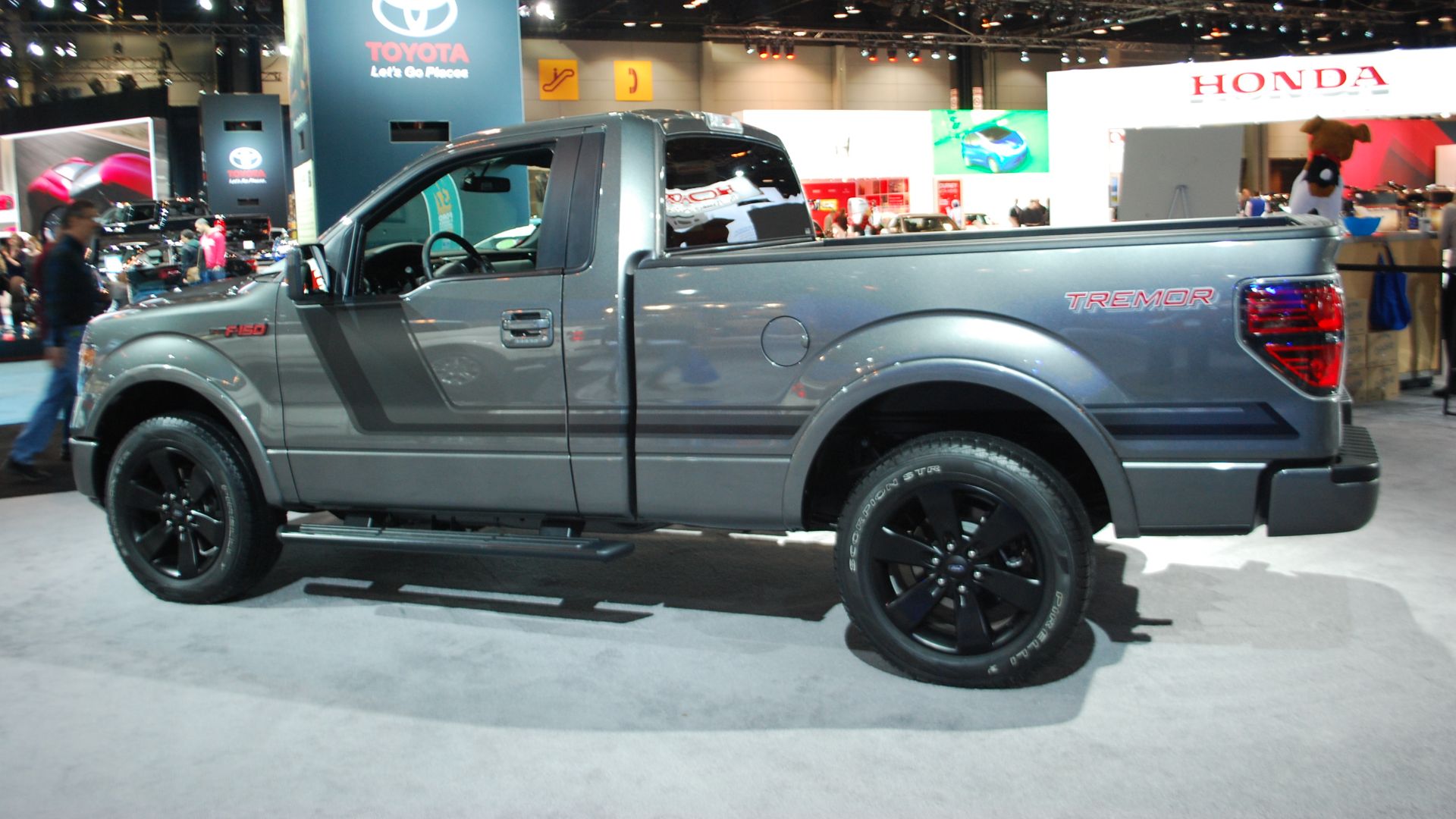 File:Ford F150 Tremor (12488448923).jpg