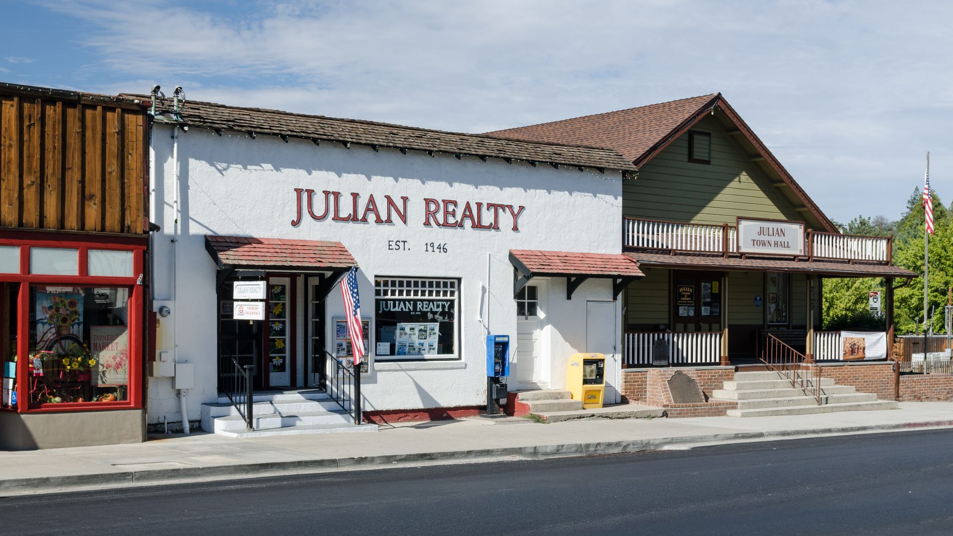 File:Town Julian California 2013.jpg