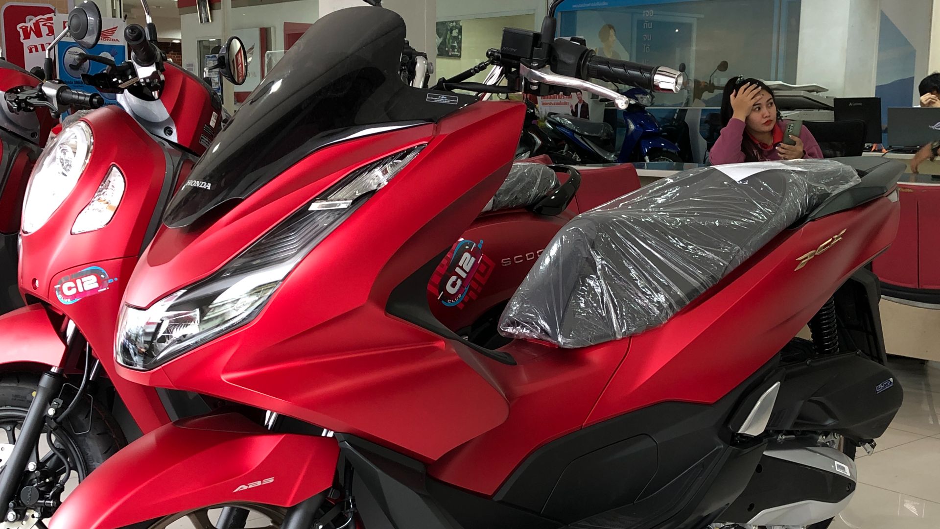 File:2023 Honda PCX 160 ABS.jpg