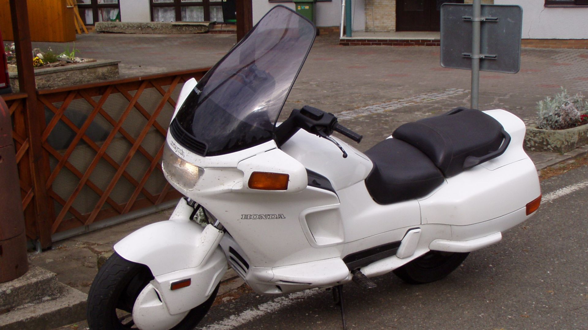 File:Honda PC 800 01.JPG